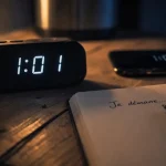 1h01 signification : nouveau départ, réveil 1h01